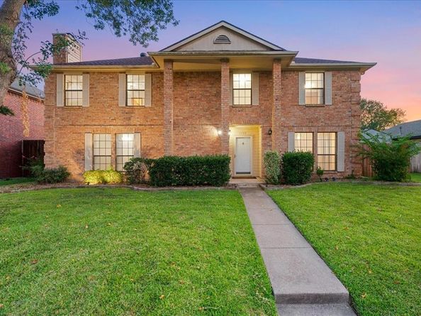 1713  Creek Valley Road , Mesquite Texas 75181