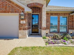 6829  Canyon Rock  , Benbrook Texas 76126