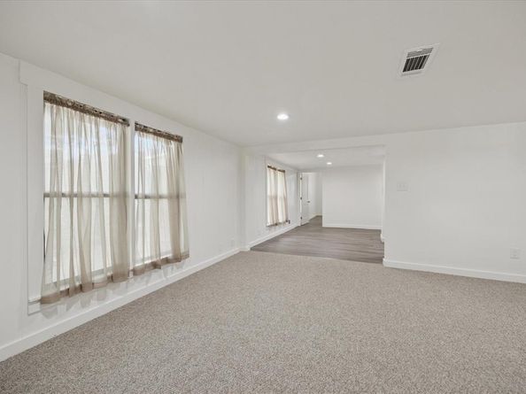 416 W 3rd Street , Justin Texas 76247