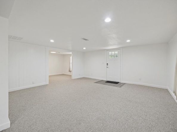 416 W 3rd Street , Justin Texas 76247