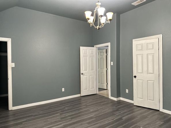 2901  Chestnut Avenue , Fort Worth Texas 76106