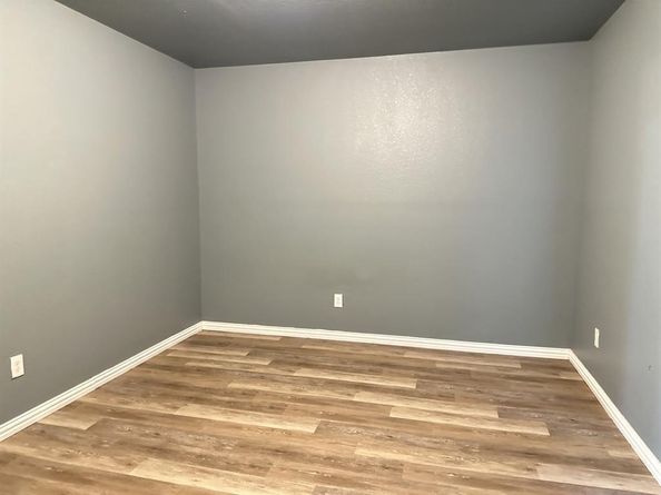 2901  Chestnut Avenue , Fort Worth Texas 76106