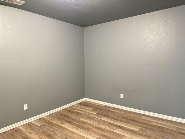 2901  Chestnut Avenue , Fort Worth Texas 76106