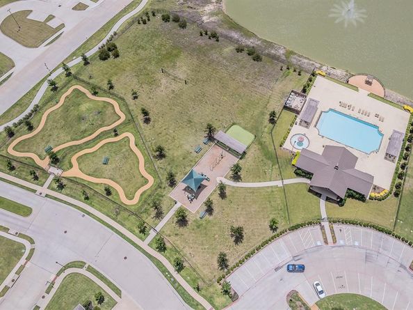 838  Mildren Lane , Fate Texas 75087