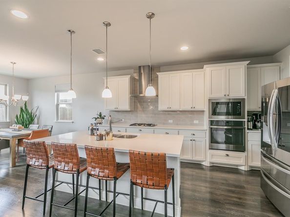 838  Mildren Lane , Fate Texas 75087