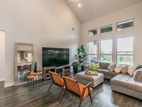 838  Mildren Lane , Fate Texas 75087
