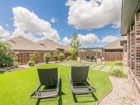 838  Mildren Lane , Fate Texas 75087