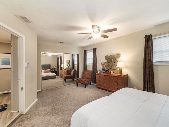 1717  Weiler Boulevard , Fort Worth Texas 76112