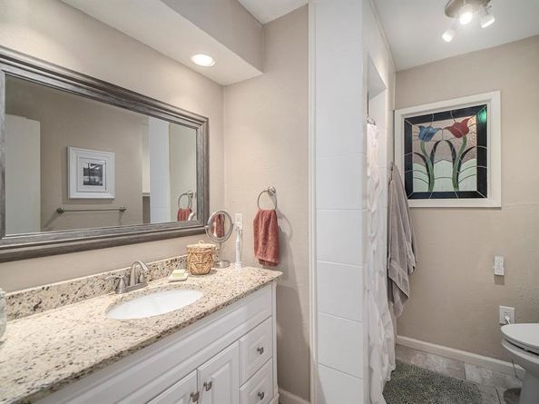1717  Weiler Boulevard , Fort Worth Texas 76112