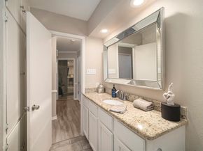 1717  Weiler Boulevard , Fort Worth Texas 76112