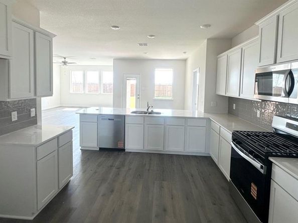 4032  Moss Road , Celina Texas 75009