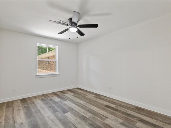5835  Sunnywood Drive , Dallas Texas 75228