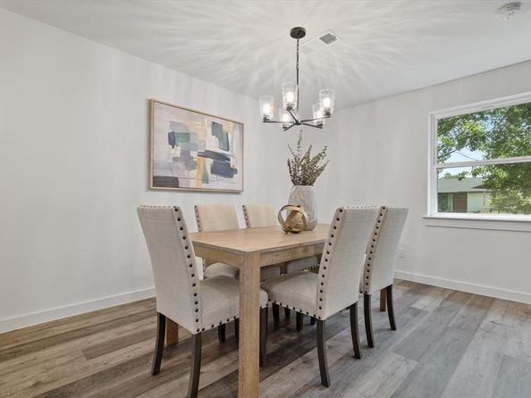 5835  Sunnywood Drive , Dallas Texas 75228