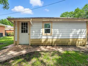 8620  Triton Lane , Dallas Texas 75227
