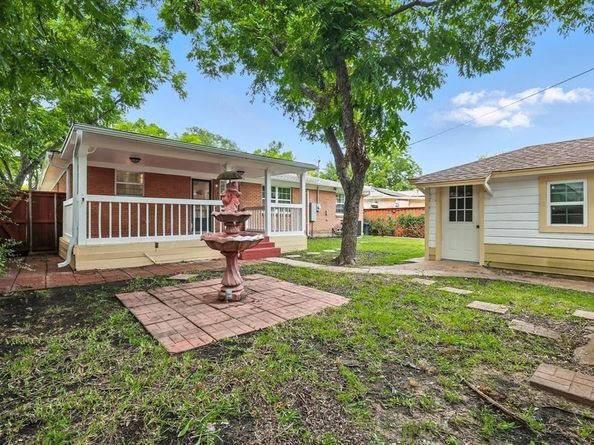 8620  Triton Lane , Dallas Texas 75227