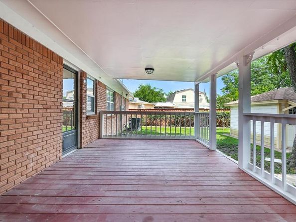 8620  Triton Lane , Dallas Texas 75227