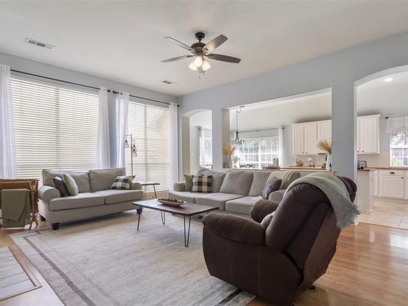 7  Macan Court , Mansfield Texas 76063