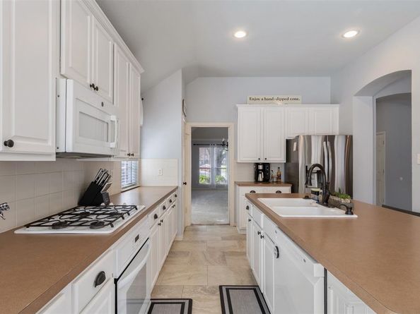 7  Macan Court , Mansfield Texas 76063