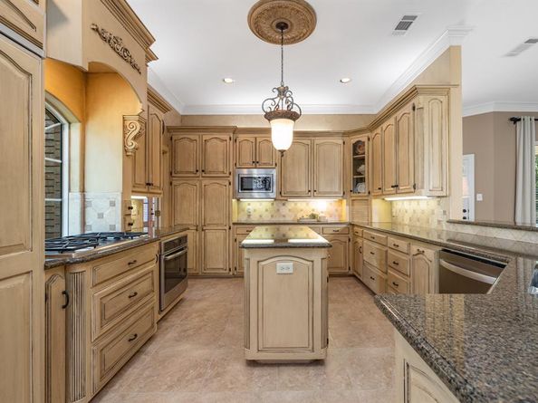 6300  Connie Lane , Colleyville Texas 76034