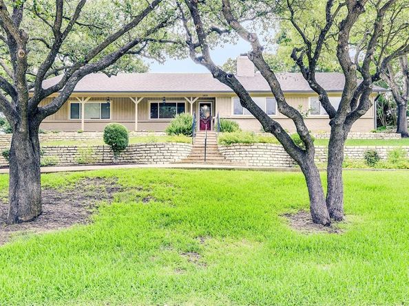 1831  Waterwood Drive , Arlington Texas 76012