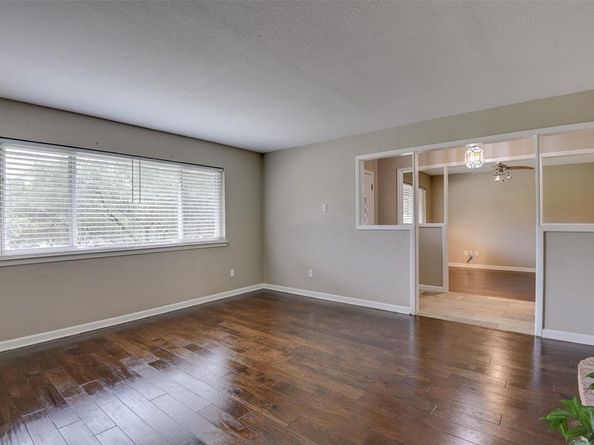 1831  Waterwood Drive , Arlington Texas 76012