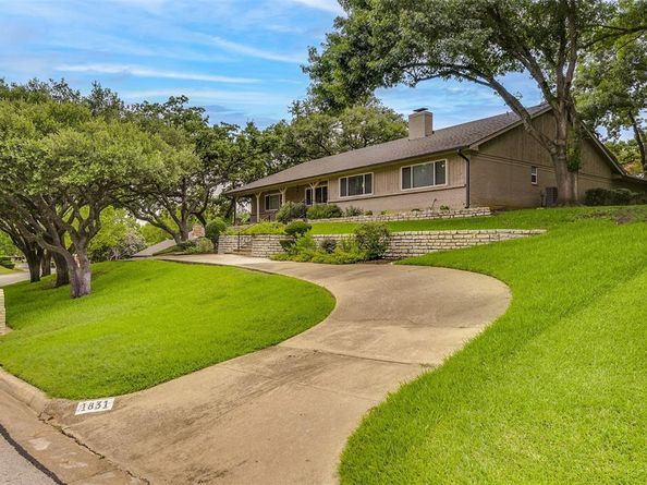 1831  Waterwood Drive , Arlington Texas 76012
