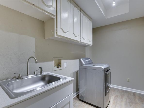 1831  Waterwood Drive , Arlington Texas 76012