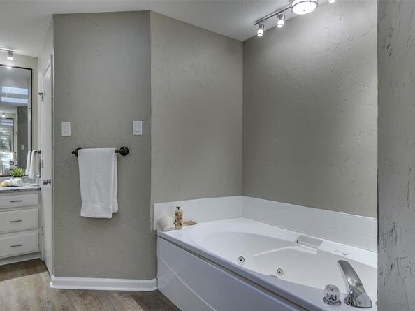 1831  Waterwood Drive , Arlington Texas 76012