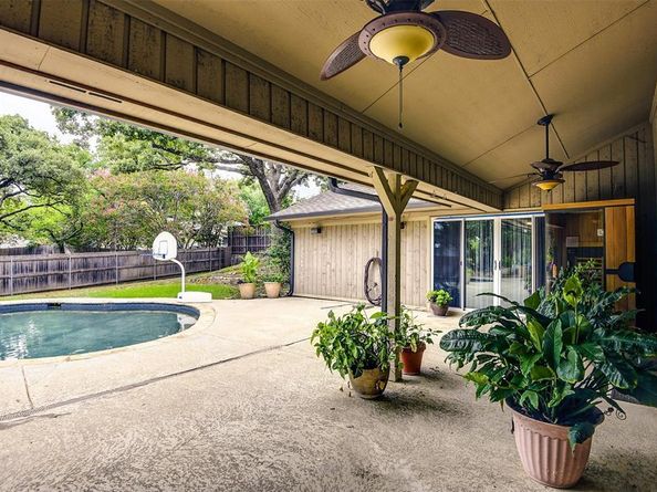 1831  Waterwood Drive , Arlington Texas 76012