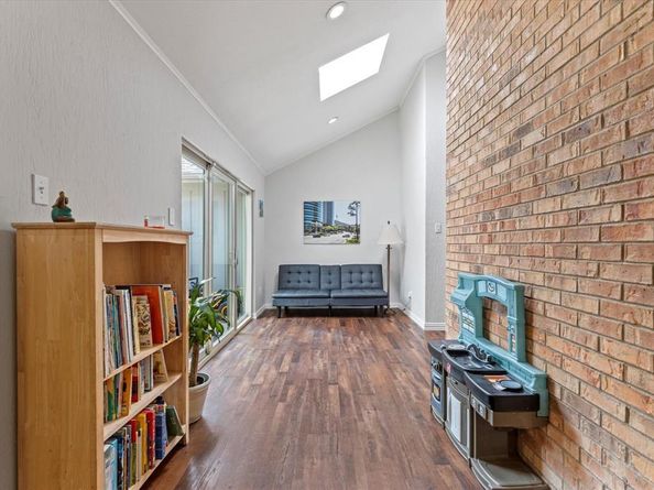 18512  Featherwood Drive , Dallas Texas 75252