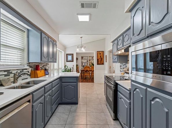 18512  Featherwood Drive , Dallas Texas 75252