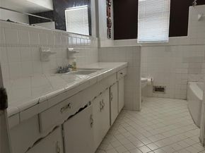 5610  Enchanted Lane , Dallas Texas 75227