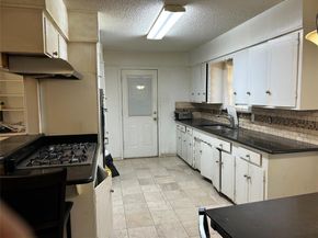 5610  Enchanted Lane , Dallas Texas 75227