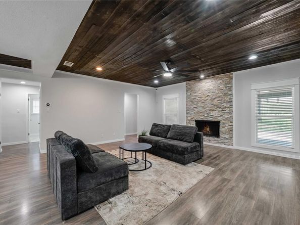 405  Billy Creek Circle , Hurst Texas 76053