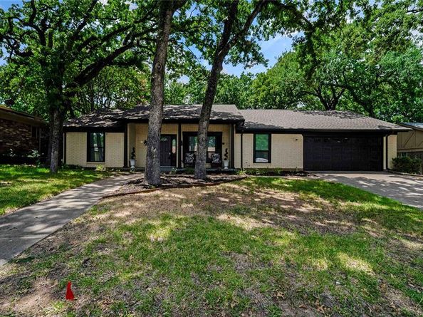 405  Billy Creek Circle , Hurst Texas 76053