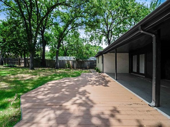 405  Billy Creek Circle , Hurst Texas 76053