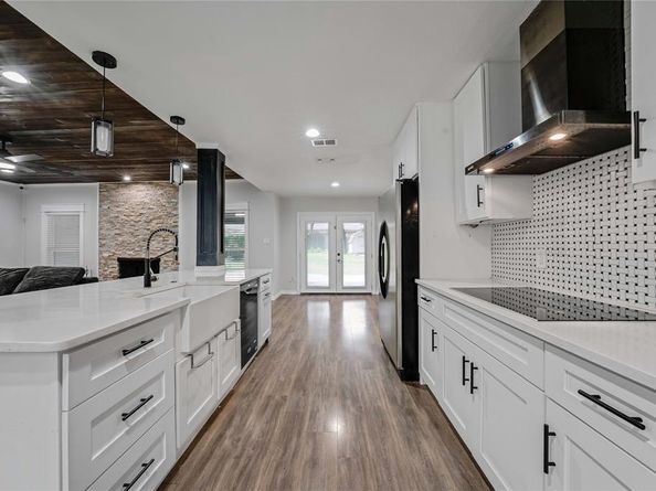 405  Billy Creek Circle , Hurst Texas 76053