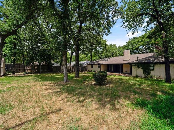 405  Billy Creek Circle , Hurst Texas 76053