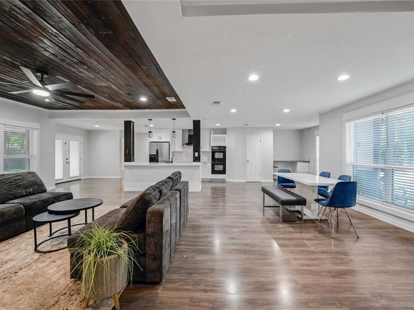 405  Billy Creek Circle , Hurst Texas 76053