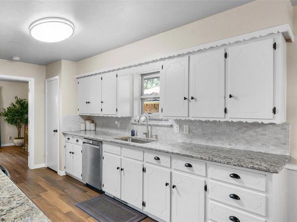 2118  Lansdowne Drive , Garland Texas 75040