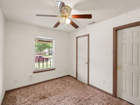 1720  Joyce Street , Arlington Texas 76010
