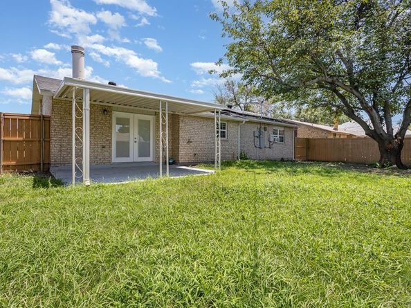1215  Mulberry Lane , Mesquite Texas 75149