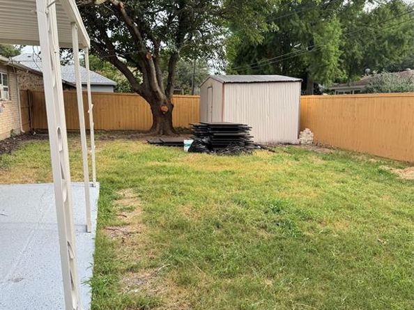 1215  Mulberry Lane , Mesquite Texas 75149