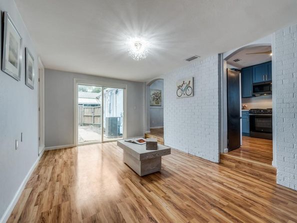 5739  Ellsworth Avenue , Dallas Texas 75206
