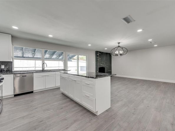 3126  Windsor Road , Carrollton Texas 75007