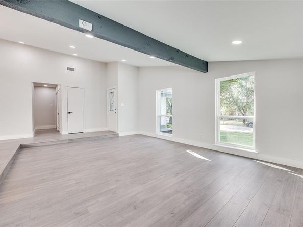 3126  Windsor Road , Carrollton Texas 75007