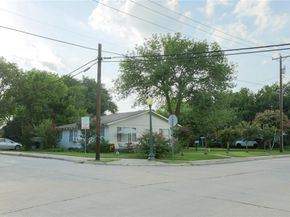422  Smith Street , Grapevine Texas 76051