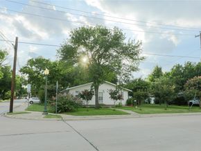 422  Smith Street , Grapevine Texas 76051