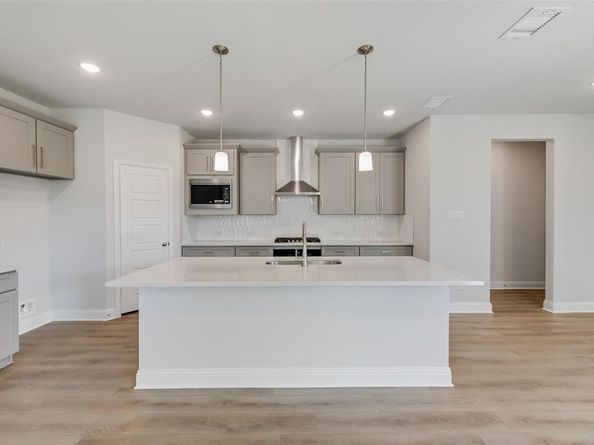 3108  Arthurdale Street , Celina Texas 75009