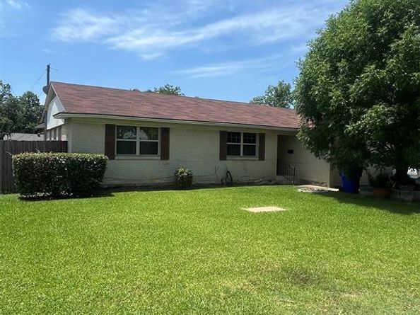3072  Mark Twain Drive , Farmers Branch Texas 75234